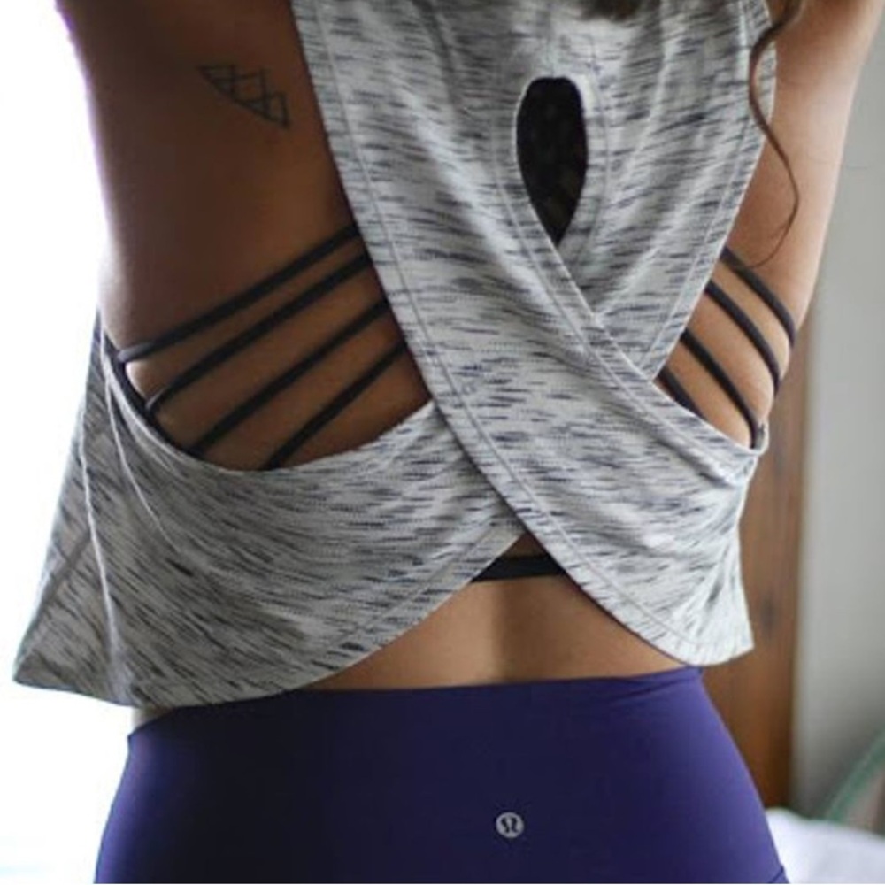 Lululemon crop Tank size M